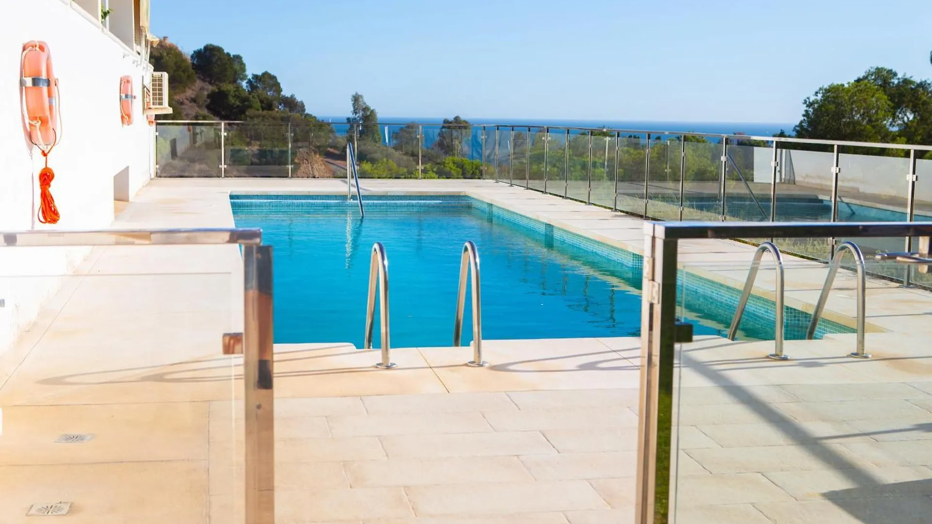 Apartamento Benalhome - Tu Hogar Con Terraza Y Ducha Exterior Benalmádena